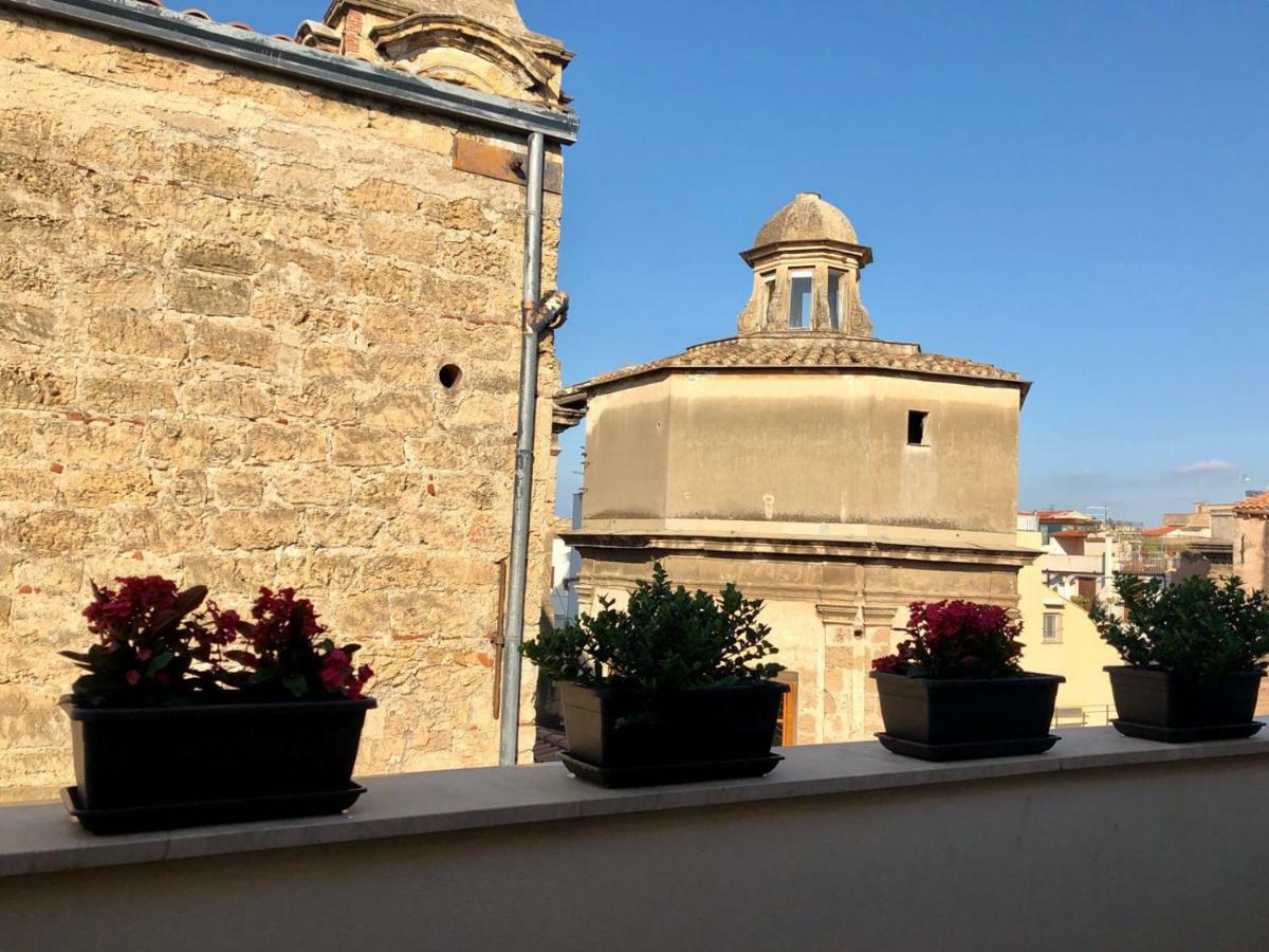パレルモAttico Palazzo San Matteoアパートメント エクステリア 写真